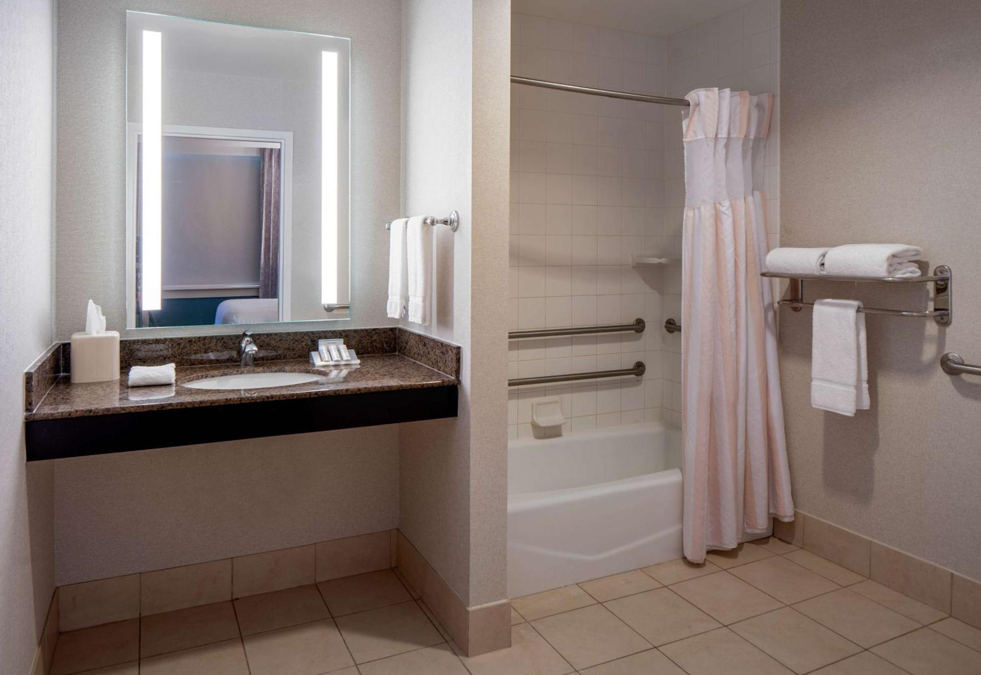 Hilton Garden Inn Jackson Downtown Екстер'єр фото