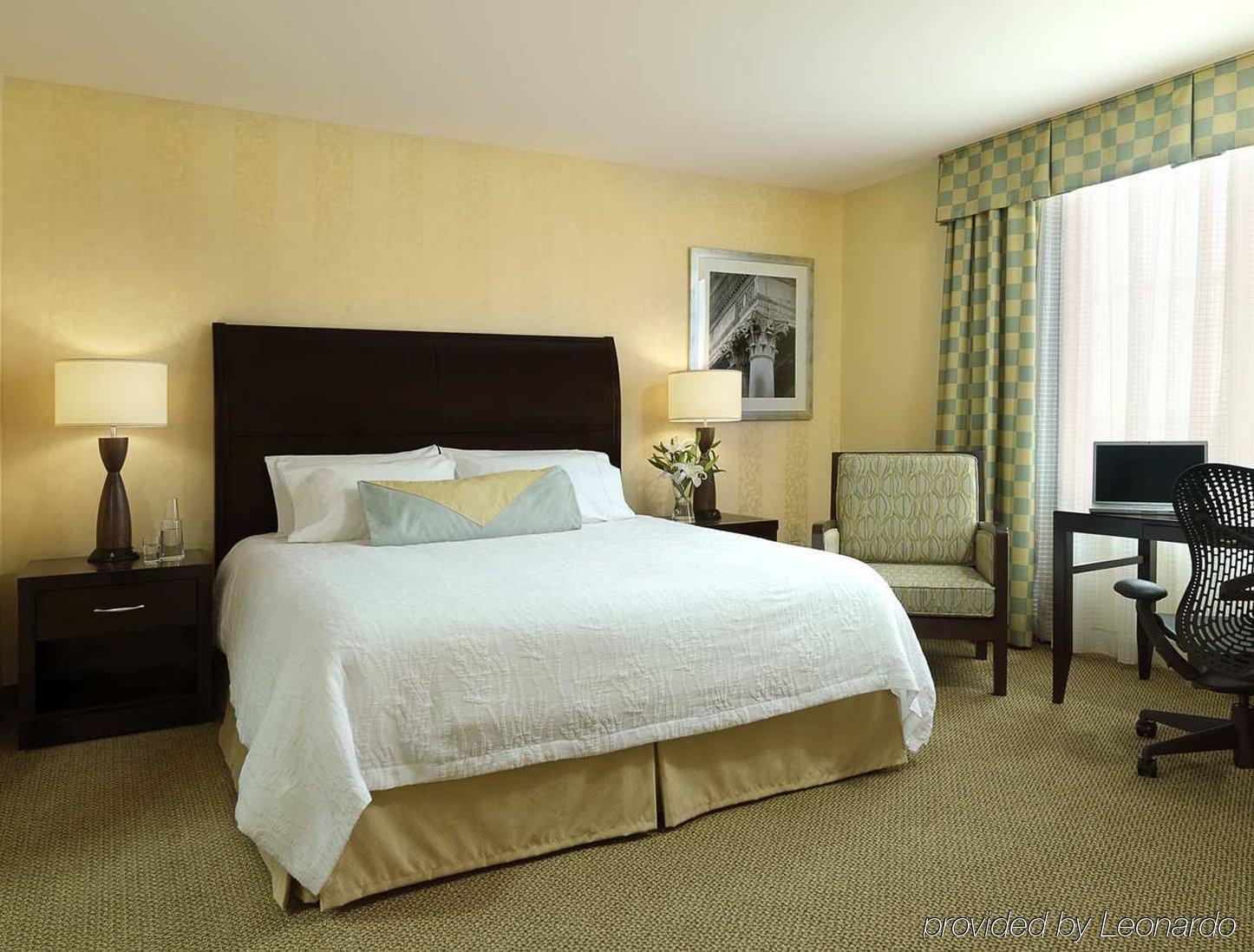 Hilton Garden Inn Jackson Downtown Номер фото